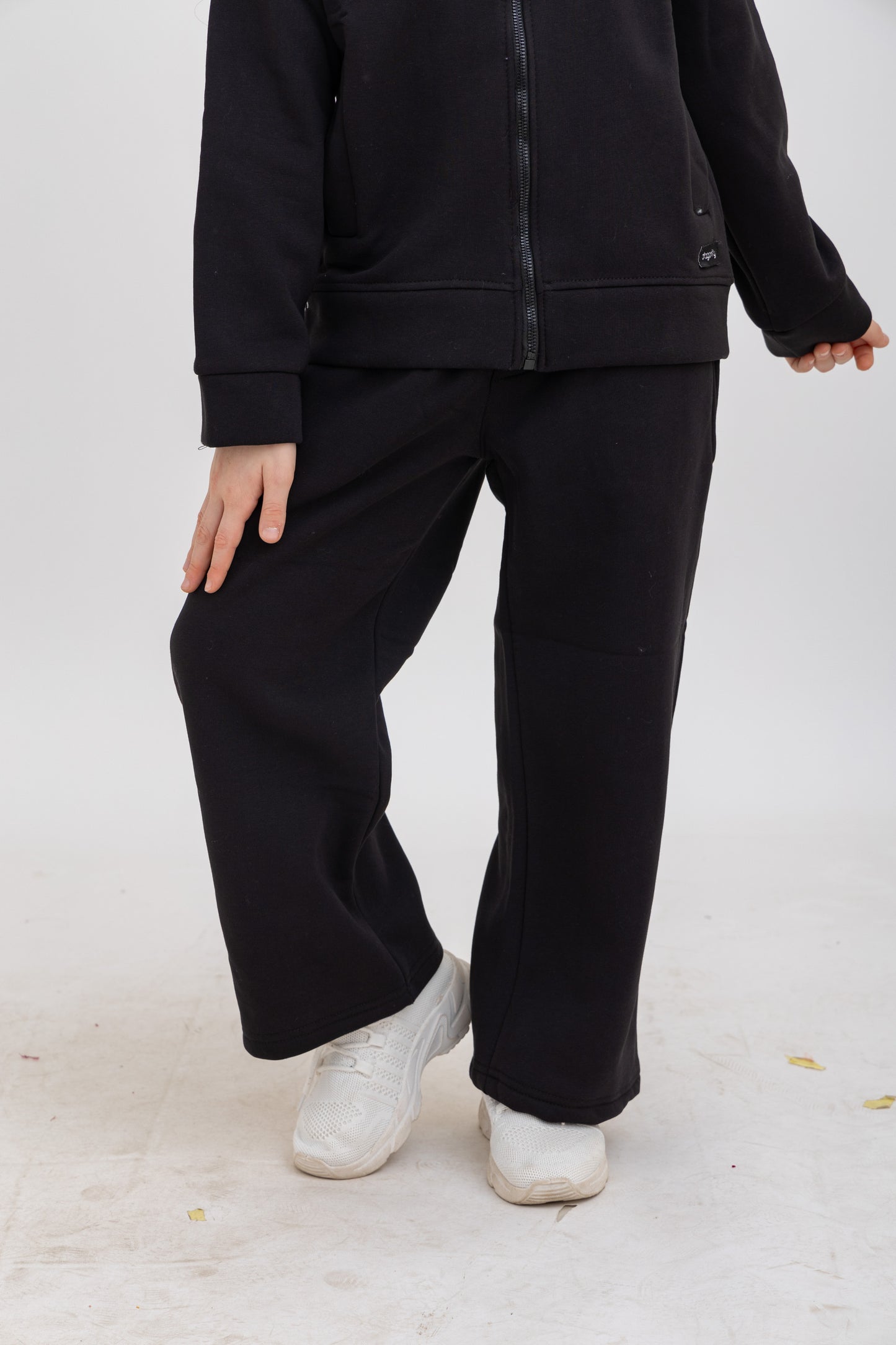 Black Zipped Sweatshirt Set